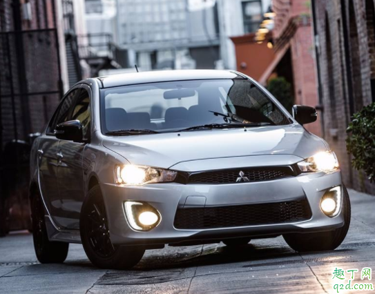 手自一體車(chē)有手剎嗎 手自一體車(chē)手剎在哪里4