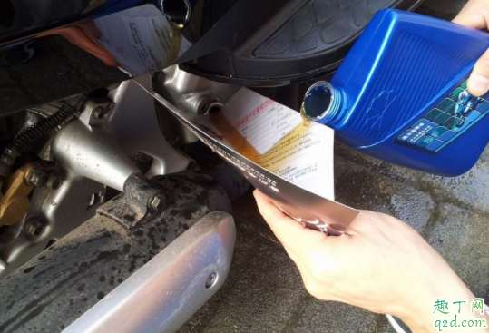 發(fā)動機機油損耗快啥原因 怎么看汽車燒機油還是漏油2