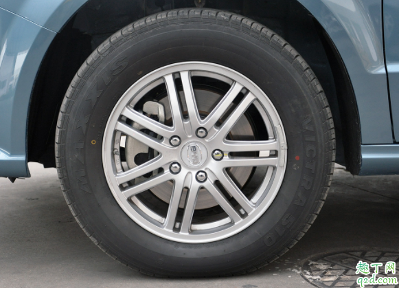 換條同型號的輪胎但花紋不一樣會(huì)有影響嗎 高速行駛車輛抖動(dòng)要換胎嗎3