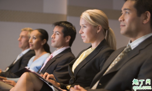 為什么見(jiàn)了領(lǐng)導(dǎo)會(huì)緊張 在領(lǐng)導(dǎo)面前緊張不會(huì)說(shuō)話(huà)怎么克服1