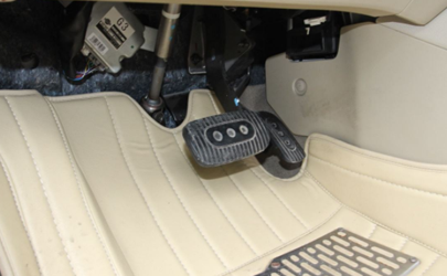 自動(dòng)檔松油門車子頓挫正常嗎 手動(dòng)擋車松油門頓挫是什么原因