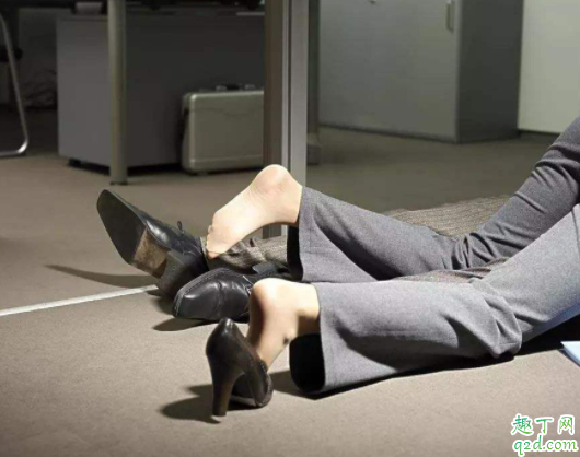 辦公室戀情好還是不好 和同事談戀愛(ài)會(huì)有好結(jié)果嗎2