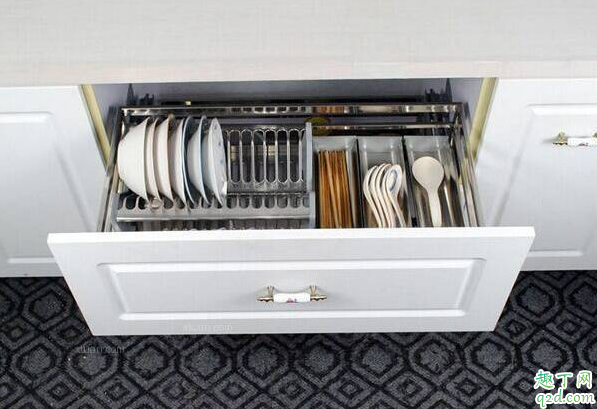 櫥柜裝拉籃好還是不裝拉籃好 櫥柜裝拉籃的優(yōu)缺點(diǎn)1