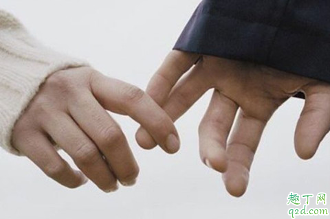 分手后前男友來(lái)我qq空間什么意思 前男友天天來(lái)看空間代表什么1