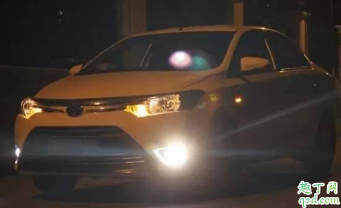 汽車沒(méi)有霧燈加裝霧燈違法嗎? 汽車沒(méi)有霧燈可以裝嗎1