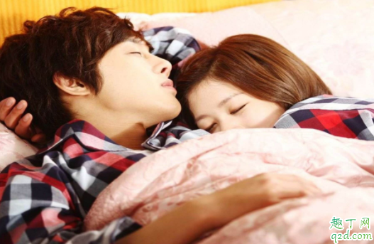 為什么男的要摟著女的睡覺(jué) 為什么那個(gè)的時(shí)候女的沒(méi)感覺(jué)2