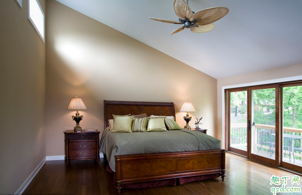 臥室陽臺裝推拉門好還是不裝好 臥室陽臺之間裝推拉門的優(yōu)缺點2