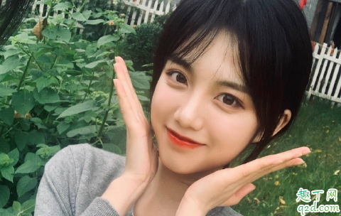 男朋友前任找他我該不該罵那個(gè)女的 如何跨過男朋友前任的坎1