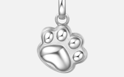 周大福銀色貓爪轉運珠多少錢 周大福銀飾貓爪吊墜怎么配好看