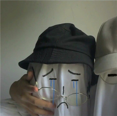 不明顯的情侶頭像老師看不出來(lái) 隱蔽的情侶頭像不易察覺(jué)的那種8