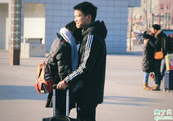 女朋友總是逃避接吻是什么原因 接吻時(shí)女生不張開嘴說明什么2