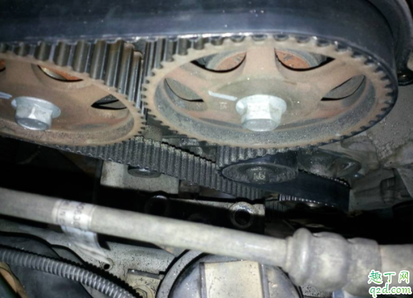 車(chē)子有響聲是正時(shí)皮帶松了嗎 正時(shí)皮帶需要潤(rùn)滑嗎2