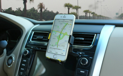 車內(nèi)手機(jī)支架裝哪個(gè)位子好 車內(nèi)手機(jī)支架用哪種好