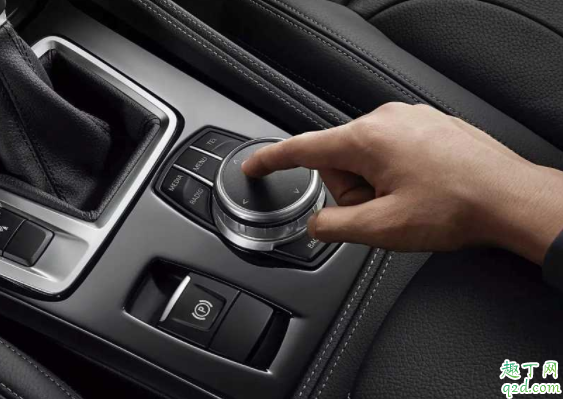 手動(dòng)擋車可以用手剎代替腳剎嗎 手動(dòng)擋坡道起步用手剎嗎4