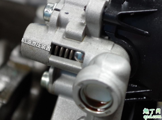 柴油機(jī)冒機(jī)油怎么回事 柴油機(jī)機(jī)油變白是什么原因3