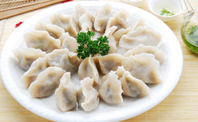 薺菜包餃子要不要用開水燙一下 薺菜包餃子要過水嗎