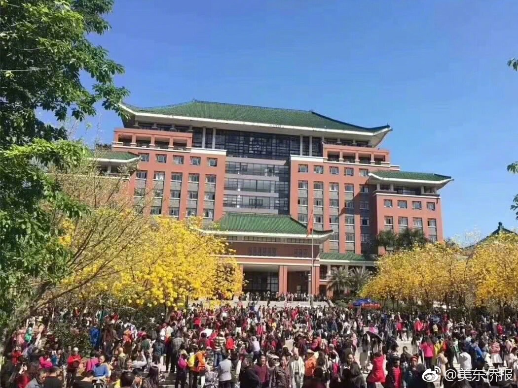 《國產(chǎn)》首款重載電動垂直起降飛行器在景德鎮(zhèn)首飛成功