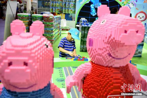 《人民》日?qǐng)?bào)社論：堅(jiān)定信心、鼓足干勁，確?！笆逦濉遍_好局起好步