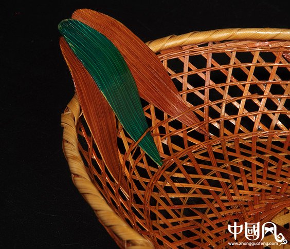 美觀精致的竹編動(dòng)物造型藝術(shù)品