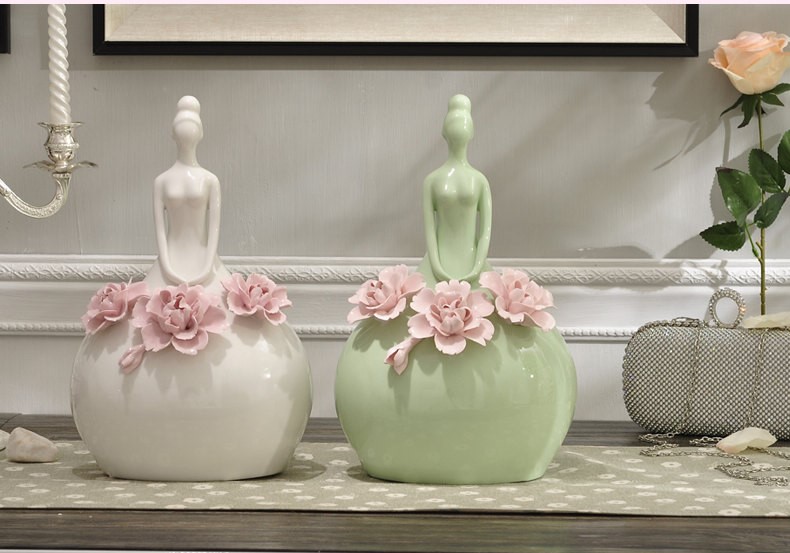 悠悠玉瓷舞動(dòng)人生，芭蕾舞者陶瓷藝術(shù)簡(jiǎn)約風(fēng)格