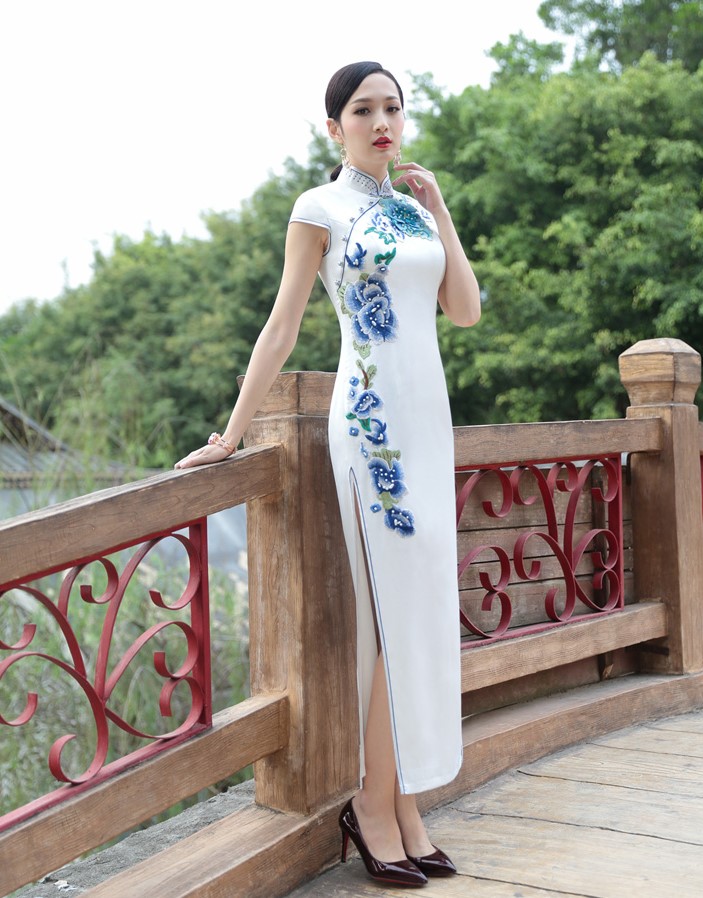 改良家佳樂文學(xué)發(fā)現(xiàn)旗袍之美，復(fù)古中式旗袍