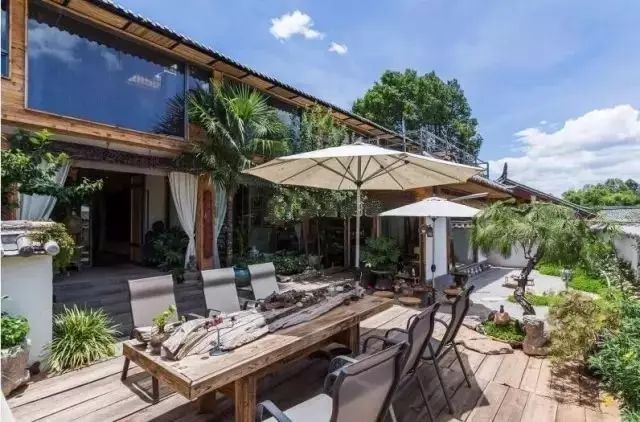 束河桃花塢，在茶馬古道浮生清閑陪父母慢慢變