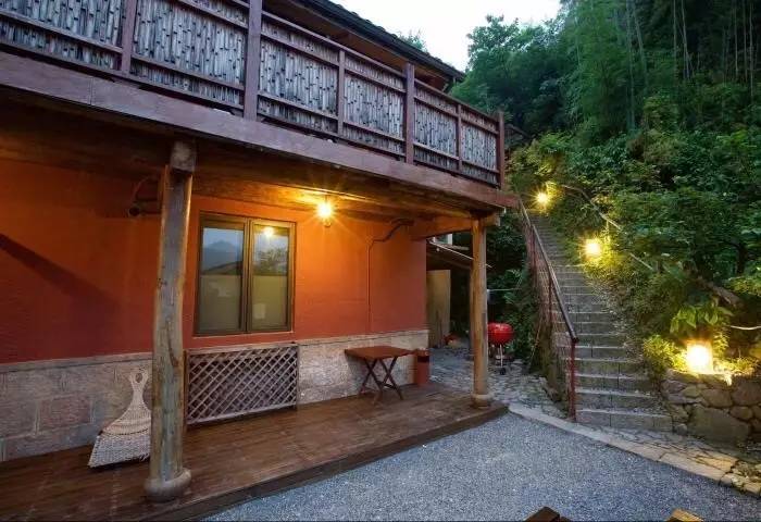 瓜洲云裳山村，春風(fēng)又綠江岸春