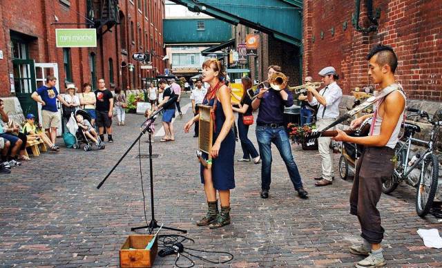 多村一號，在海外住進(jìn)小別墅慢條思理地生活
