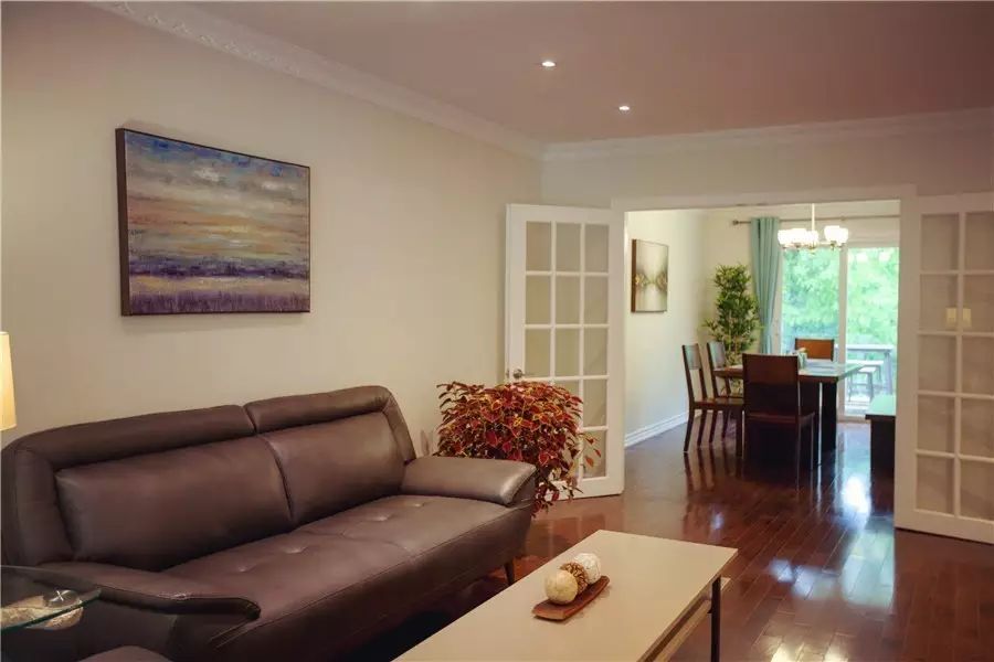 多村一號(hào)，在海外住進(jìn)小別墅慢條思理地生活