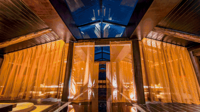 香格里拉薩洛頤度假酒店，以上帝視角看納帕海