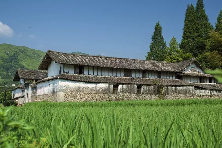 中國(guó)古建筑，千年古村不會(huì)消失但卻只剩下老房