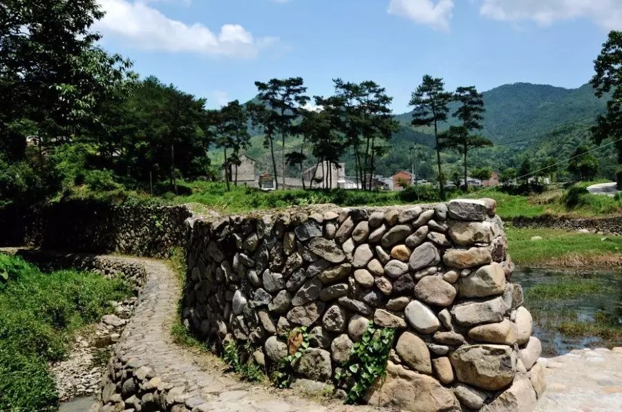 中國(guó)古建筑，千年古村不會(huì)消失但卻只剩下老房