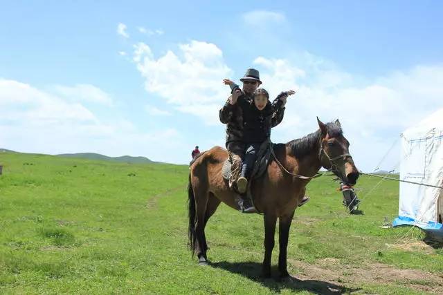 螞蟻尚墅，在山谷的花田美舍里生活