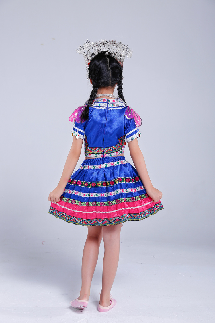 兒童款土家族苗族服飾，百褶裙少數(shù)民族服裝