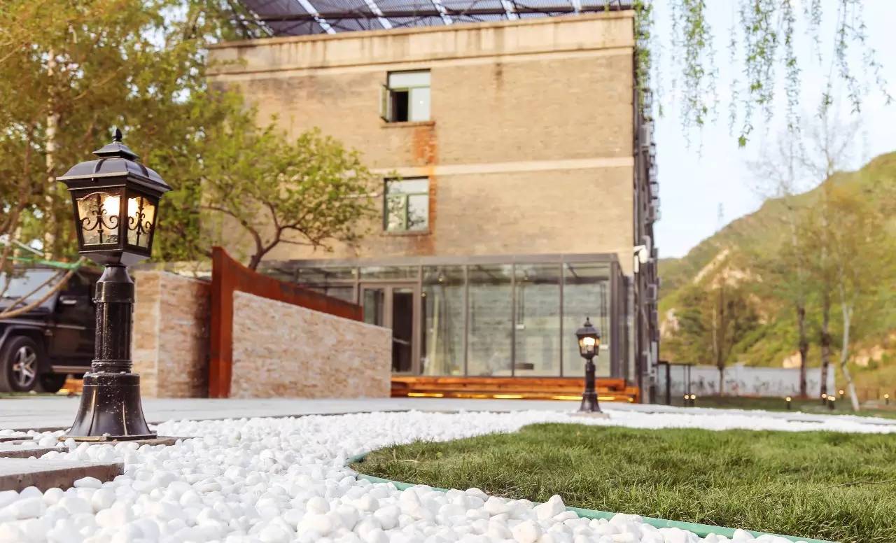 北京金岳臺溫泉酒店，承載著上個世紀的老磚樓