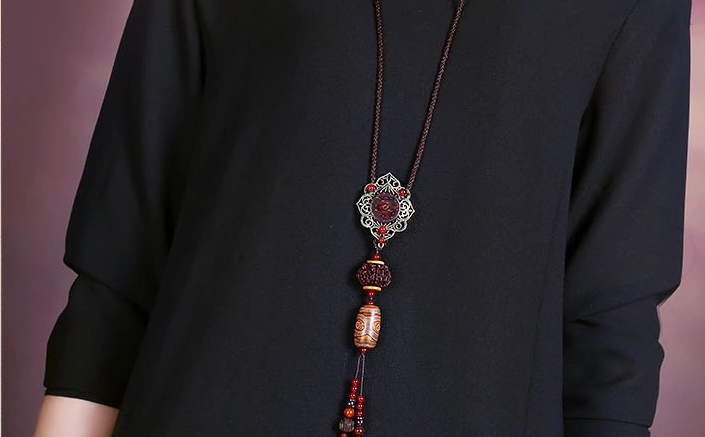 天珠吊墜復(fù)古民族風(fēng)項(xiàng)鏈?zhǔn)罪? src="/wenxue/d/file/bigpic/190404/04/13-1F91Q33601.png" style="height: 659px; width: 750px;" / data-XmUG="Unnxyv"><br / data-SQS0="BY76tU">
	<img alt=