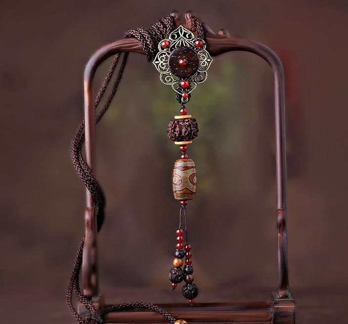 天珠吊墜復(fù)古民族風(fēng)項(xiàng)鏈?zhǔn)罪? src="/wenxue/d/file/bigpic/190404/04/13-1F91Q33559.png" style="height: 674px; width: 750px;" / data-oxsp="vyPDVM"><br / data-GjoA="s8G1Nt">
	<img alt=