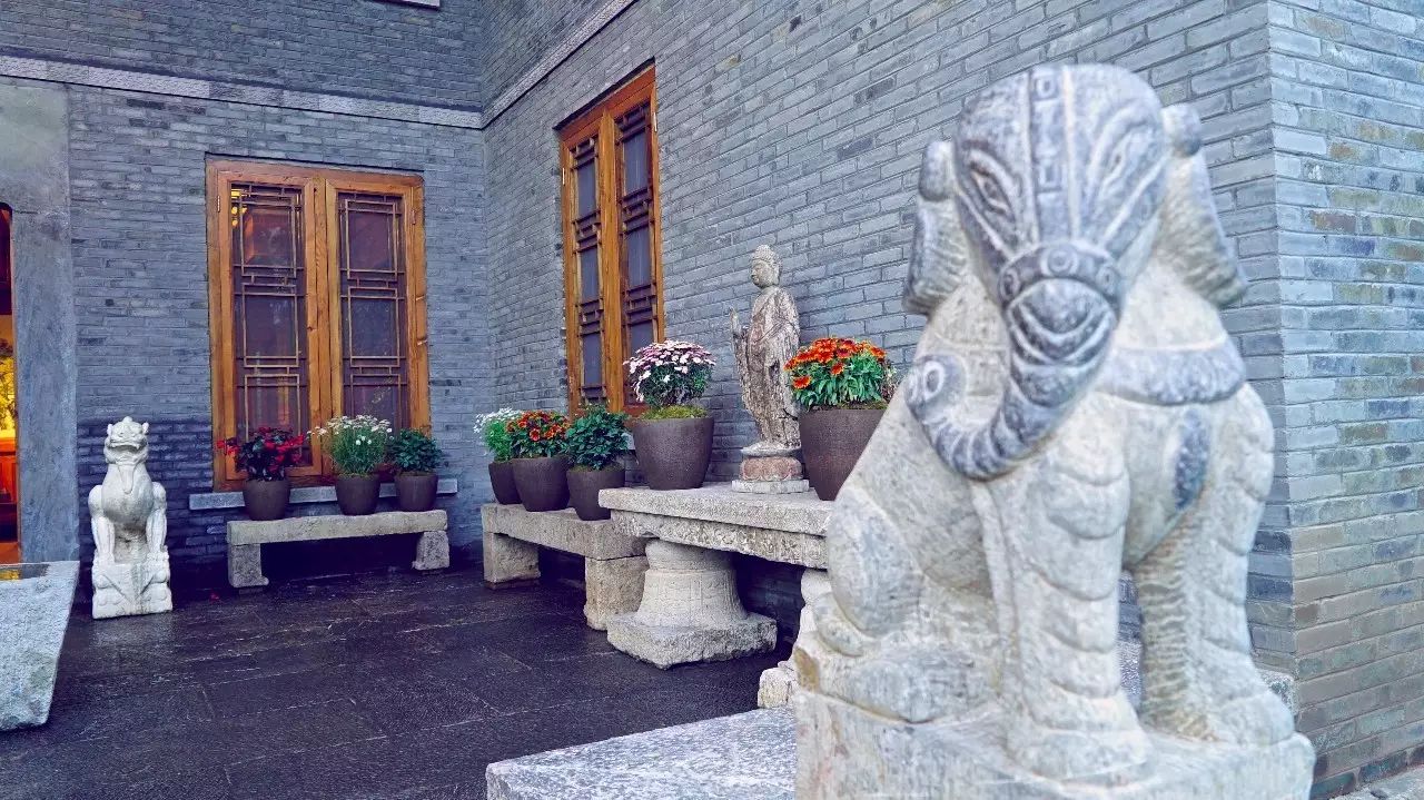 松贊麗江林卡，歷經千百年歲月流淌的歷史古建