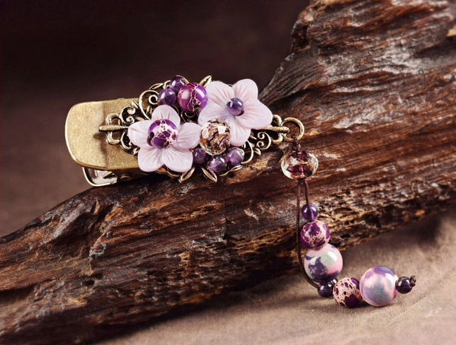 淡紫色貝殼花發(fā)夾，復(fù)古風(fēng)流蘇頭飾