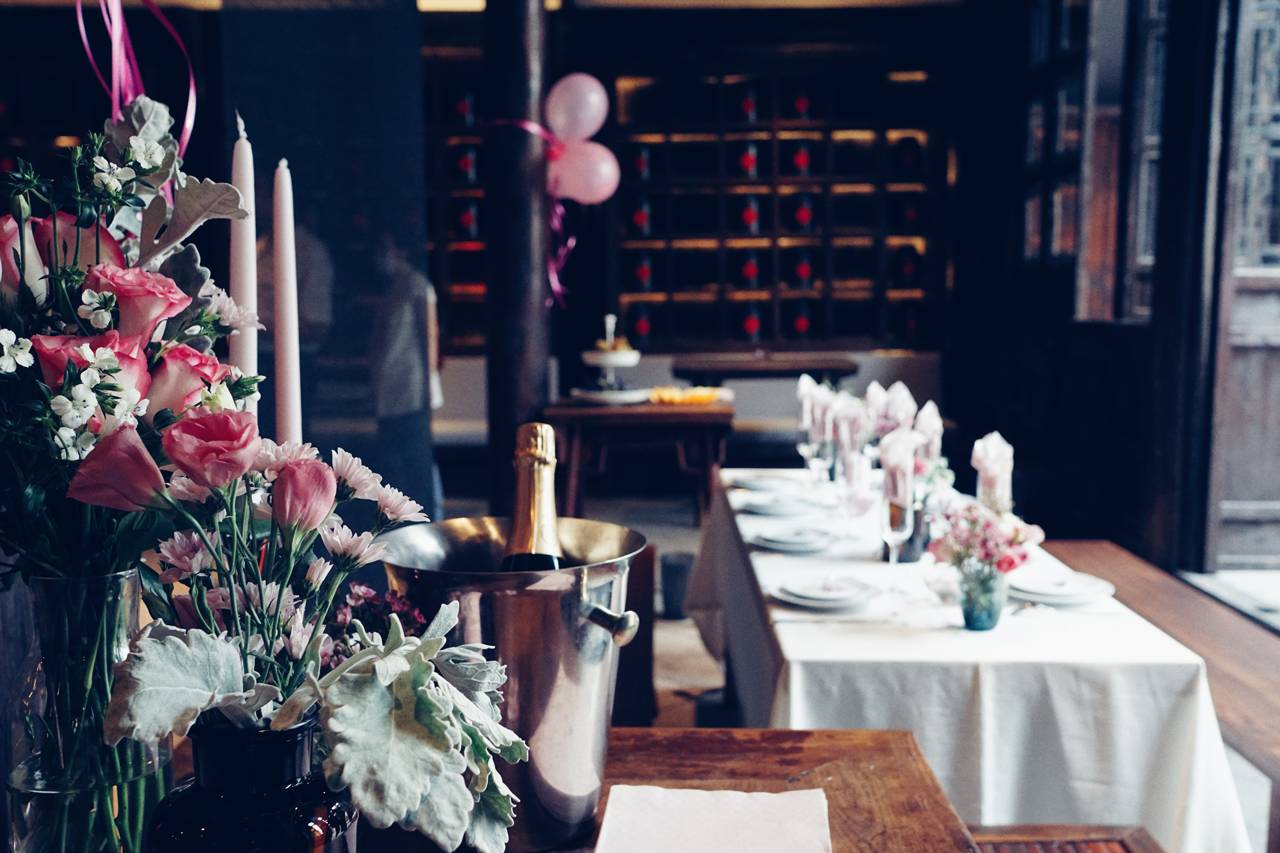 塘棲古鎮(zhèn)小茶姑娘，古鎮(zhèn)溪邊沐浴清風滌蕩心靈