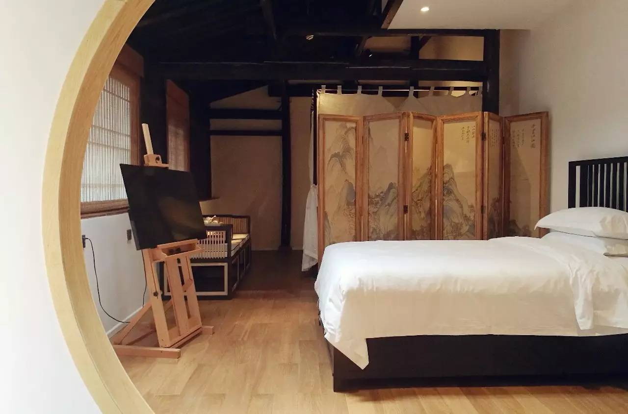 塘棲古鎮(zhèn)小茶姑娘，古鎮(zhèn)溪邊沐浴清風(fēng)滌蕩心靈