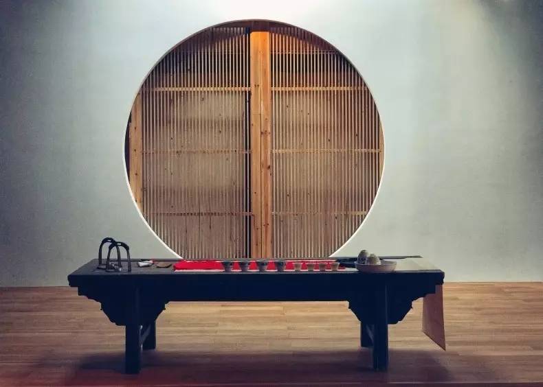 塘棲古鎮(zhèn)小茶姑娘，古鎮(zhèn)溪邊沐浴清風(fēng)滌蕩心靈