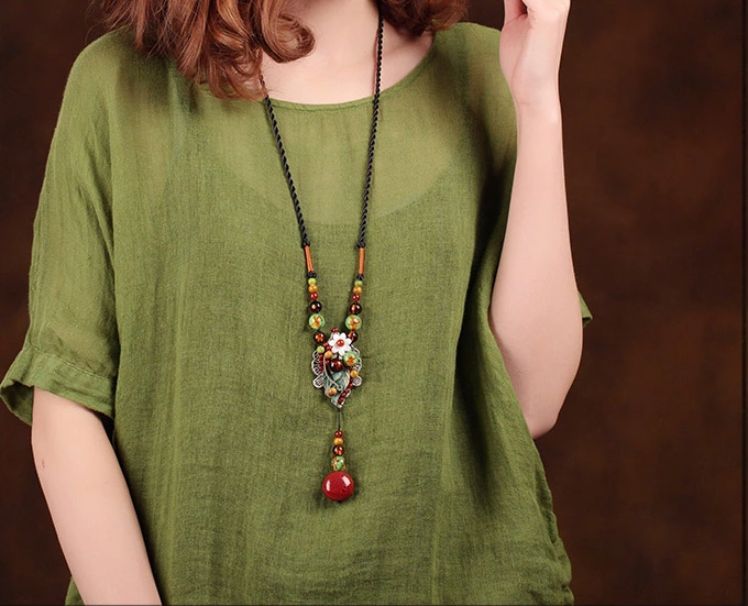 復(fù)古時(shí)尚毛衣鏈民族風(fēng)項(xiàng)鏈?zhǔn)罪? src="/wenxue/d/file/bigpic/190404/04/13-1F9251AT7-50.png" style="height: 528px; width: 750px;" / data-ipJP="hHAmBr"><br / data-DiNZ="peYezs">
	<img alt=