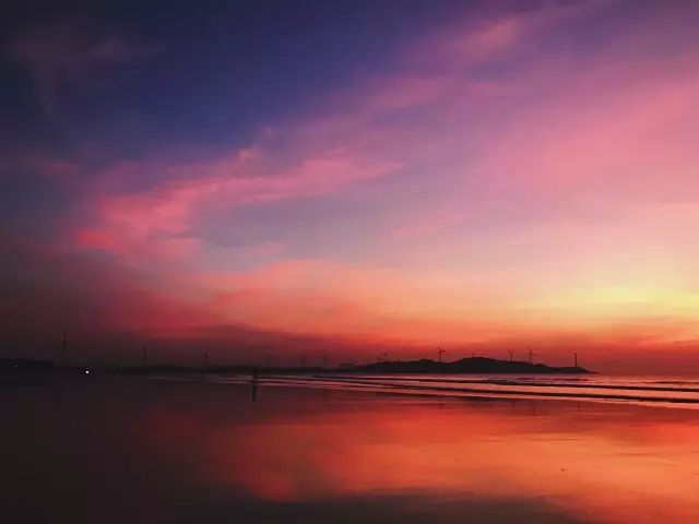 翡翠灣，在遼闊的海洋前做回?zé)o憂快樂的自我