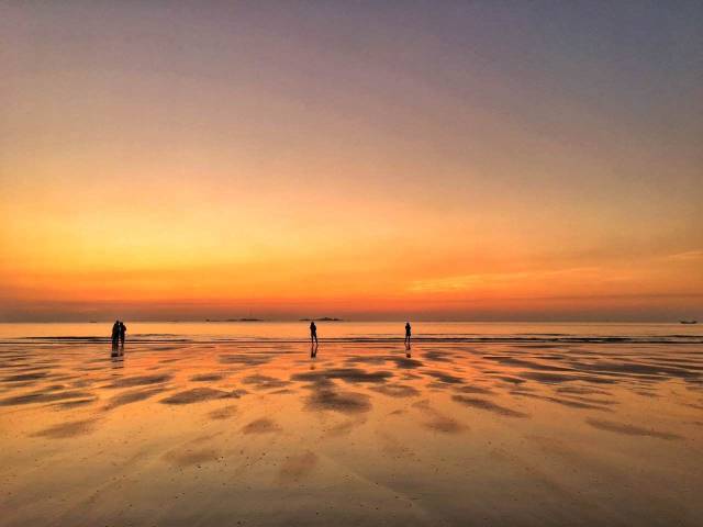 翡翠灣，在遼闊的海洋前做回?zé)o憂快樂的自我
