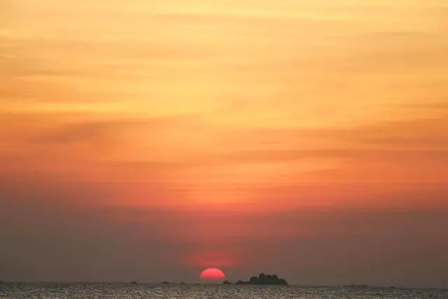 翡翠灣，在遼闊的海洋前做回?zé)o憂快樂的自我