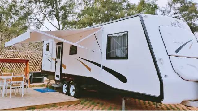 翡翠灣，在遼闊的海洋前做回?zé)o憂快樂的自我