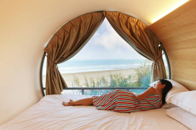 翡翠灣，在遼闊的海洋前做回?zé)o憂快樂(lè)的自我