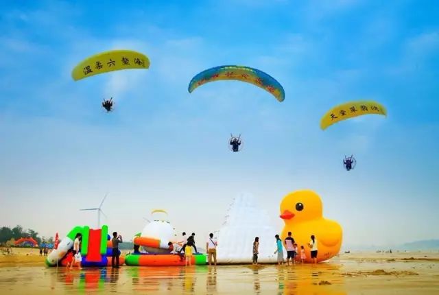 翡翠灣，在遼闊的海洋前做回?zé)o憂快樂(lè)的自我