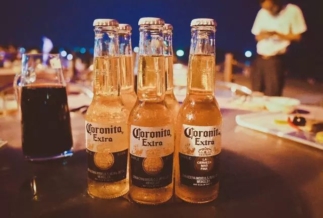 翡翠灣，在遼闊的海洋前做回?zé)o憂快樂的自我